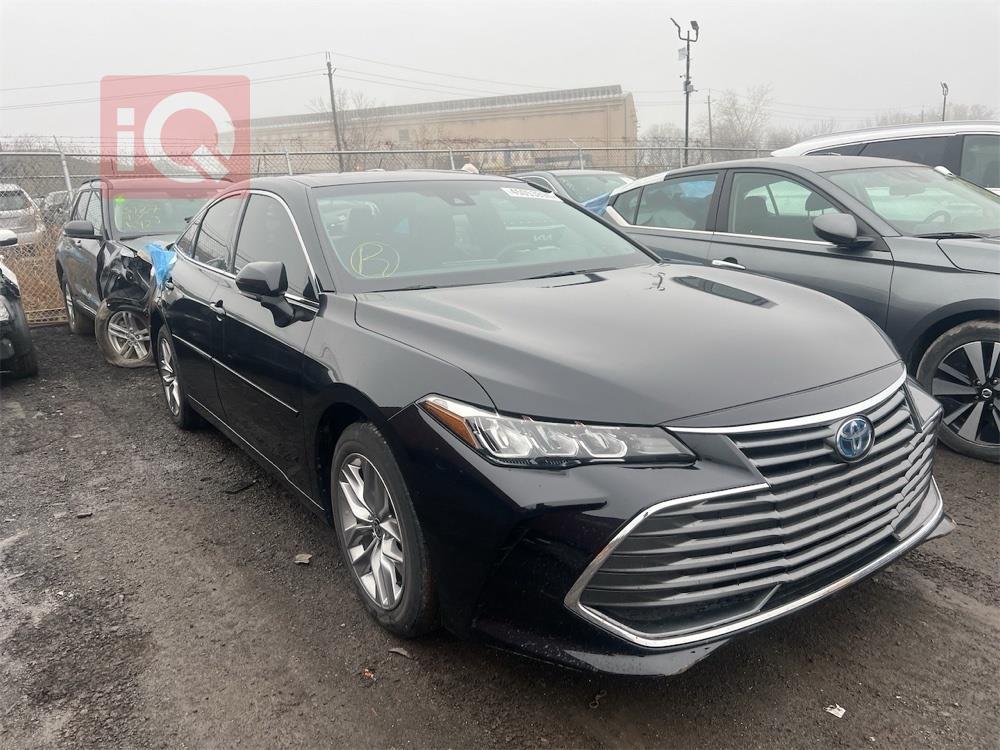 تويوتا أفالون